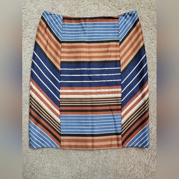 J. Mclaughlin Striped Pattern Pencil Skirt - Picture 1 of 9